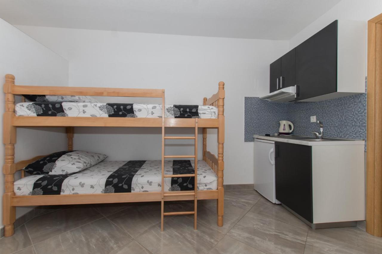 Studio Apartments Zloic In Krvavica Luaran gambar