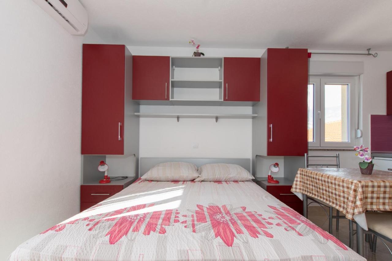 Studio Apartments Zloic In Krvavica Luaran gambar