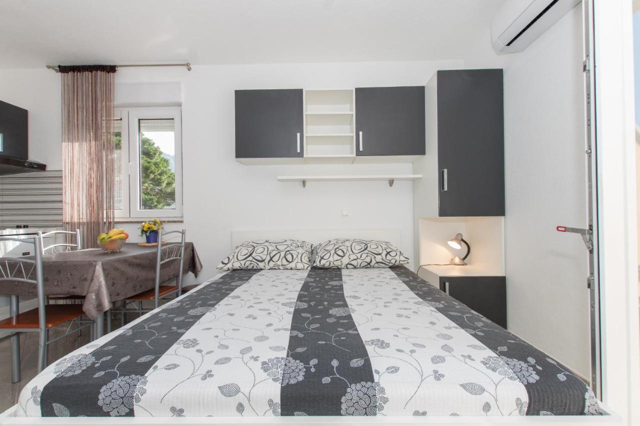 Studio Apartments Zloic In Krvavica Luaran gambar
