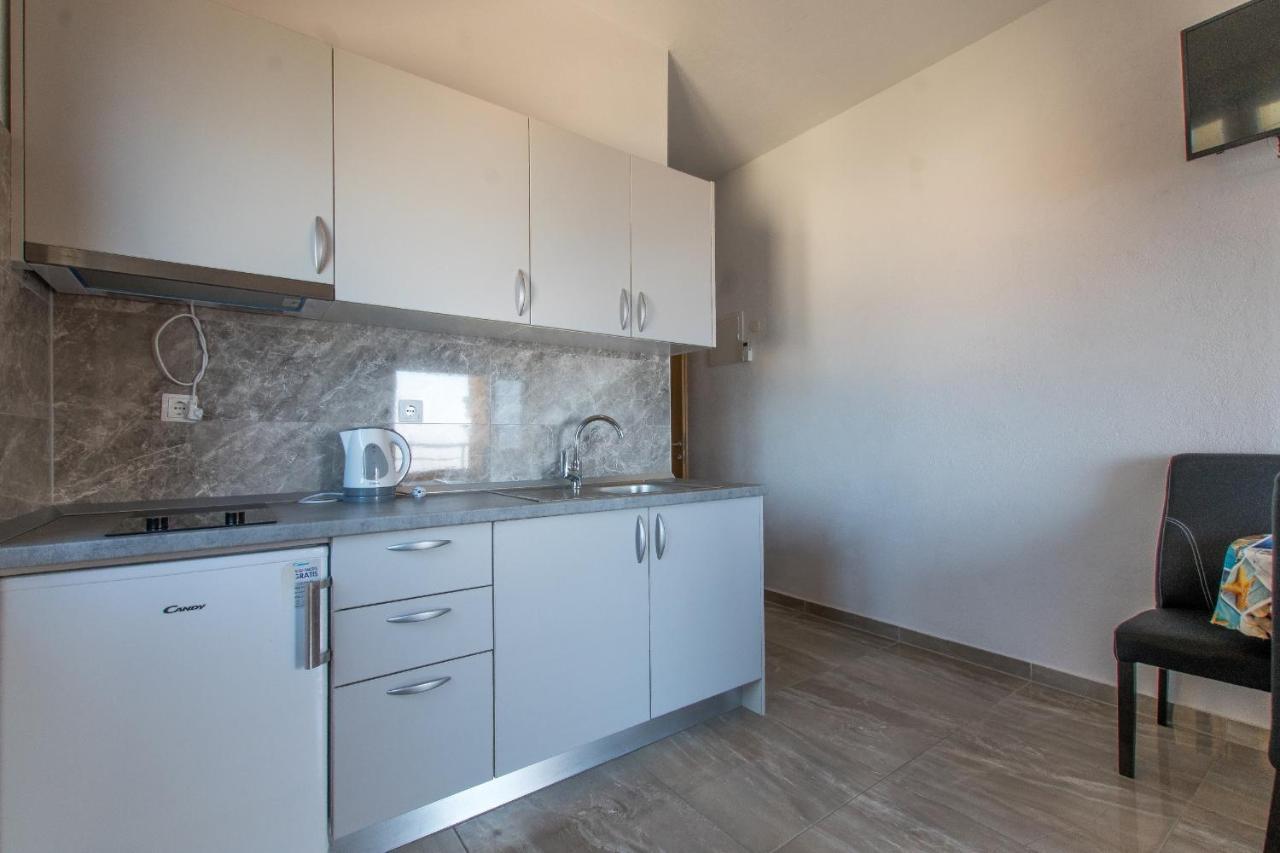 Studio Apartments Zloic In Krvavica Luaran gambar