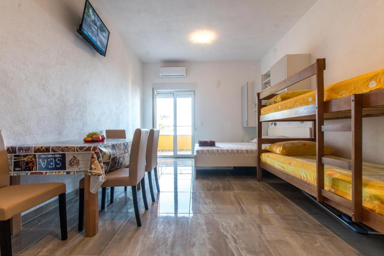 Studio Apartments Zloic In Krvavica Luaran gambar